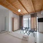 Hotel Brian's *