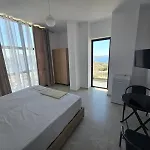 Hotel Brian's *