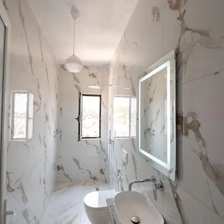 Hotel Brian's Sarandë