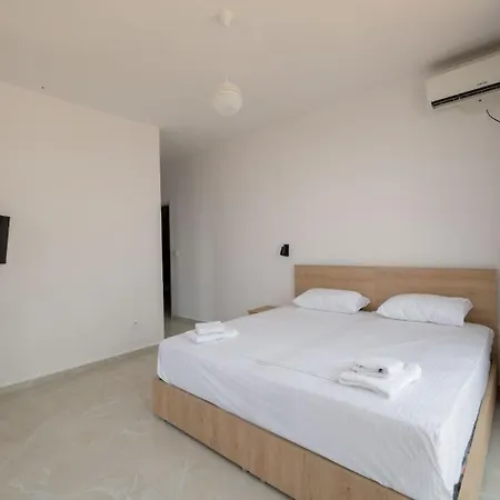 Brian's Hotel Sarandë