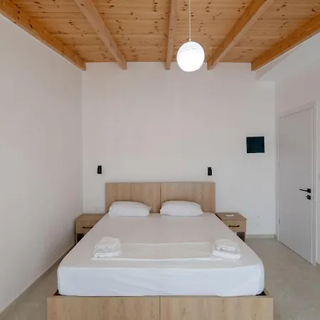 Brian's * Sarandë