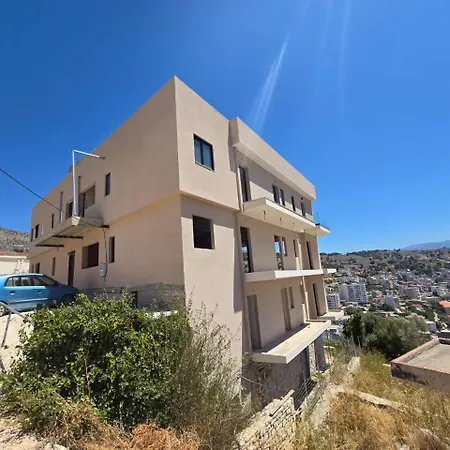 Brian's Hotel Sarande