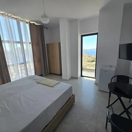 Ξενοδοχείο Brian's *
