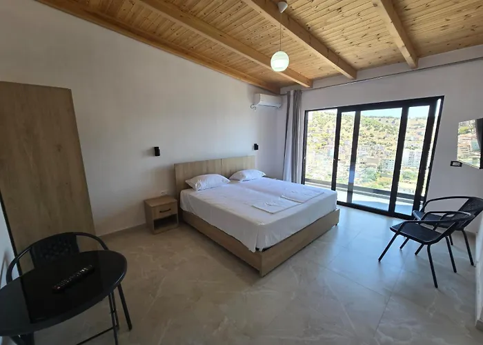 Brian's Hotel Sarandë